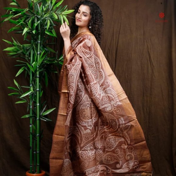 Exclusive Brown Pure Tussar Silk Hand Painted Saree - Picture 5 of 8